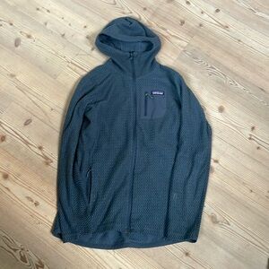 R1 Hoody